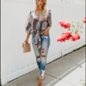 Vici “A Thing Of Beauty Kimono Tie Top”